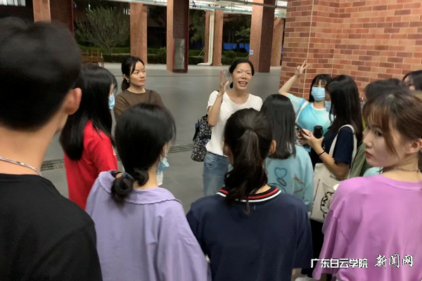 李志华书记为师生进行活动动员.png